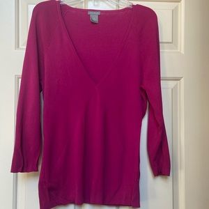 Ann Taylor V Neck Fushia pullover size medium